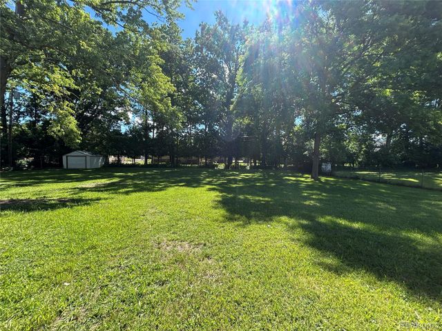 25426 Edgemont Drive, Southfield, MI 48033