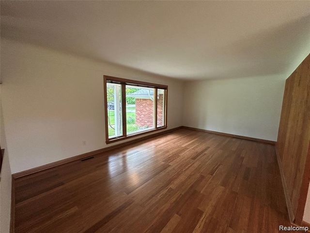 25426 Edgemont Drive, Southfield, MI 48033