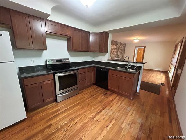 25426 Edgemont Drive, Southfield, MI 48033