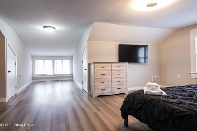 1806 Fernwood Ave, Louisville, KY 40205