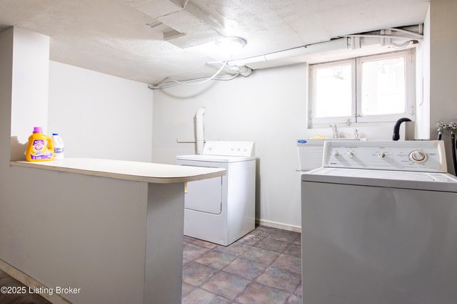 1806 Fernwood Ave, Louisville, KY 40205