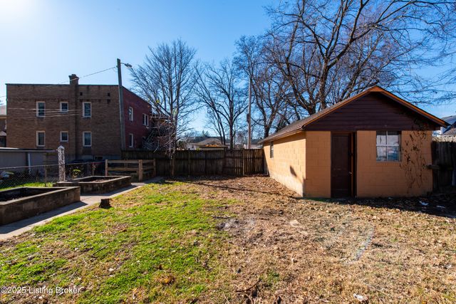 1806 Fernwood Ave, Louisville, KY 40205