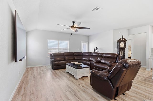 5911 Akin Stroll, San Antonio, TX 78261