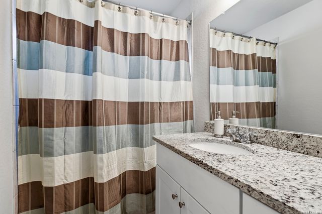 5911 Akin Stroll, San Antonio, TX 78261