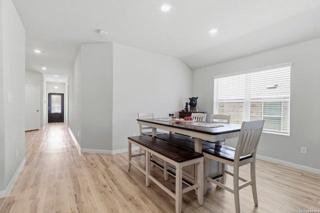 5911 Akin Stroll, San Antonio, TX 78261