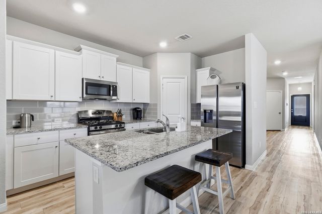 5911 Akin Stroll, San Antonio, TX 78261