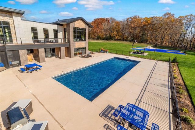 3890 Maxon DRIVE, Slinger, WI 53086