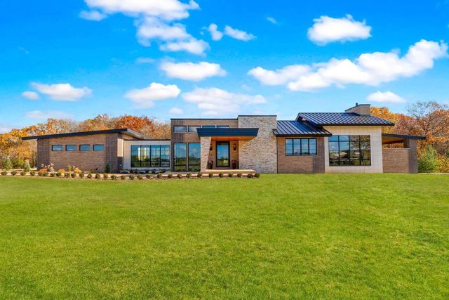 3890 Maxon DRIVE, Slinger, WI 53086