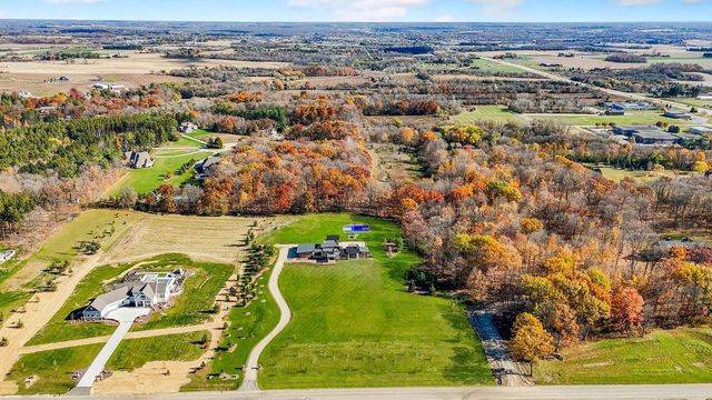 3890 Maxon DRIVE, Slinger, WI 53086