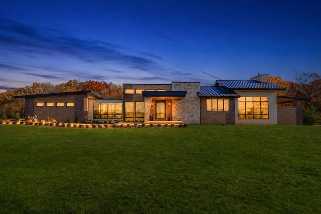 3890 Maxon DRIVE, Slinger, WI 53086