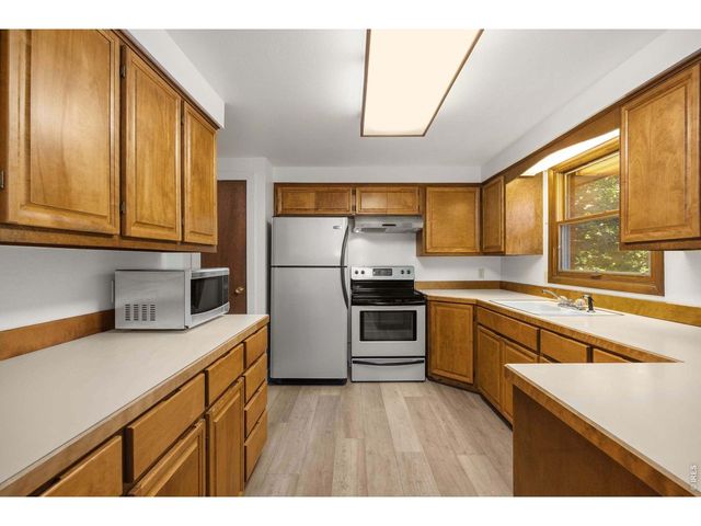 1229 Gateway Dr, Loveland, CO 80537