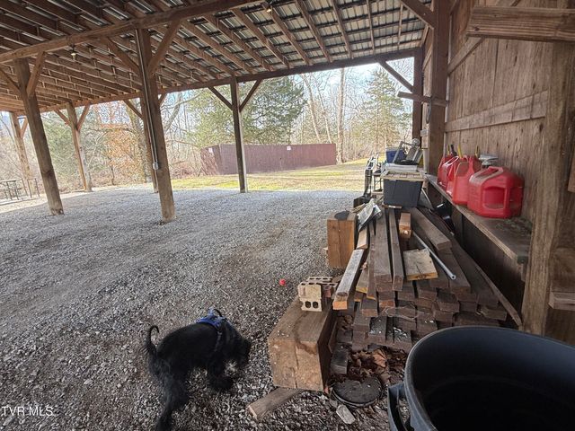 426 River Island Road, Elizabethton, TN 37643