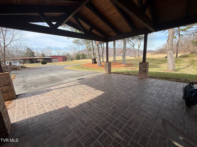 426 River Island Road, Elizabethton, TN 37643