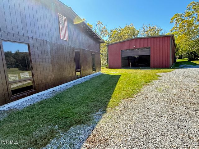 426 River Island Road, Elizabethton, TN 37643