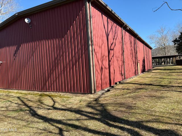 426 River Island Road, Elizabethton, TN 37643