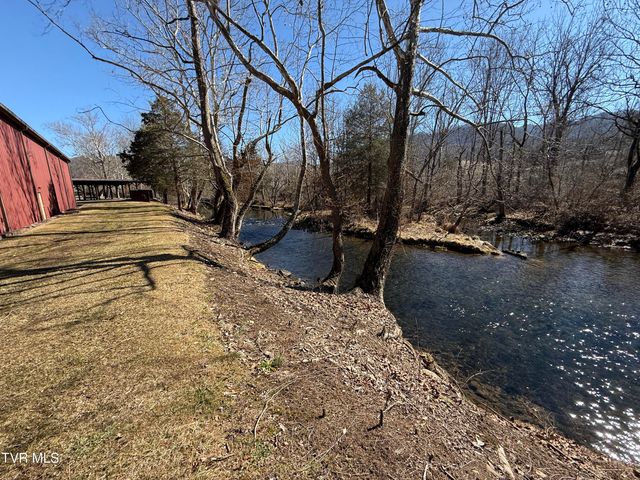 426 River Island Road, Elizabethton, TN 37643