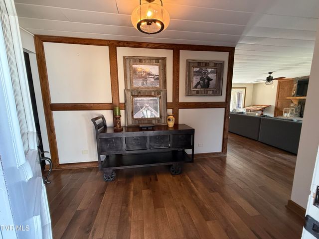 426 River Island Road, Elizabethton, TN 37643