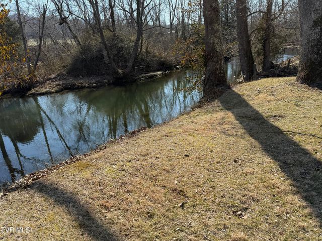 426 River Island Road, Elizabethton, TN 37643