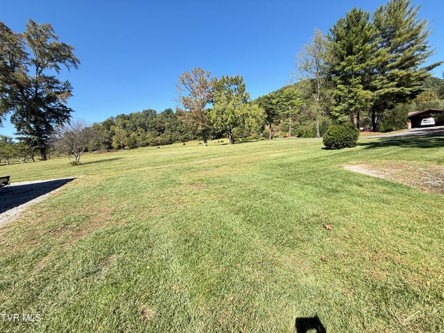 426 River Island Road, Elizabethton, TN 37643