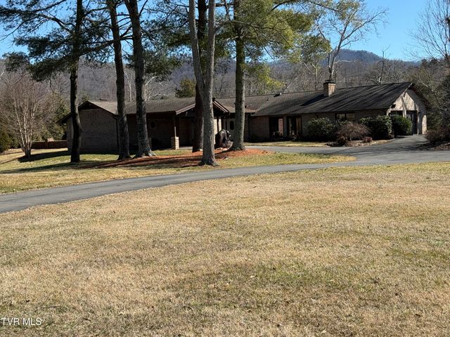 426 River Island Road, Elizabethton, TN 37643