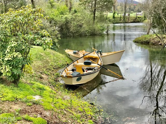 426 River Island Road, Elizabethton, TN 37643