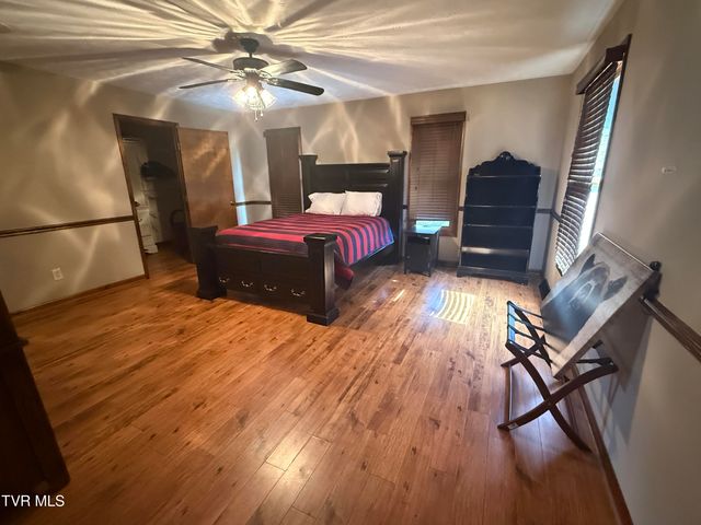 426 River Island Road, Elizabethton, TN 37643