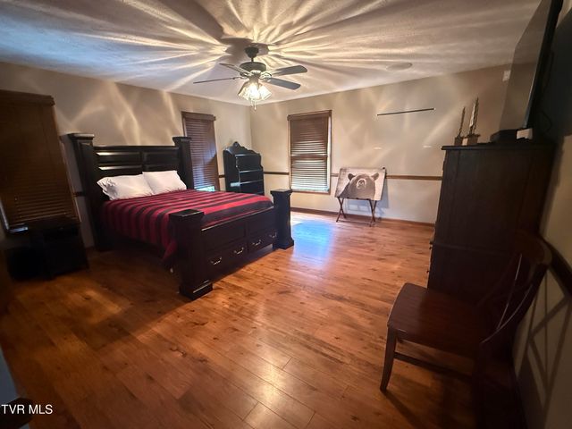 426 River Island Road, Elizabethton, TN 37643