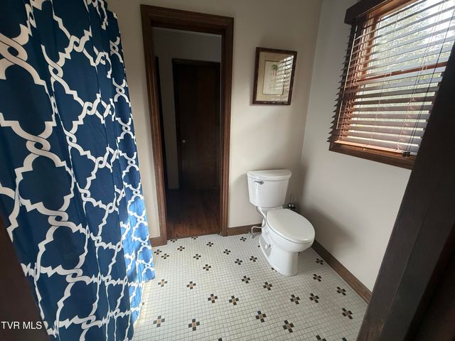 426 River Island Road, Elizabethton, TN 37643