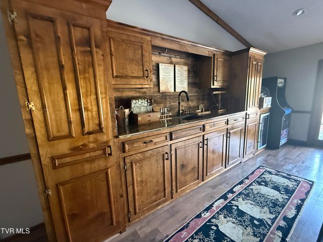 426 River Island Road, Elizabethton, TN 37643