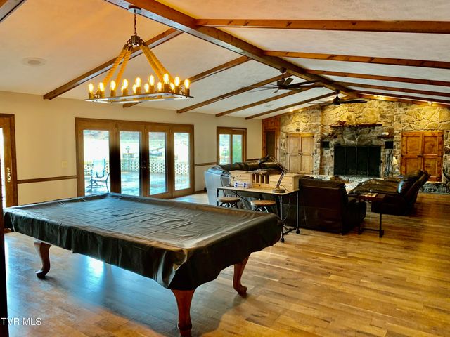 426 River Island Road, Elizabethton, TN 37643