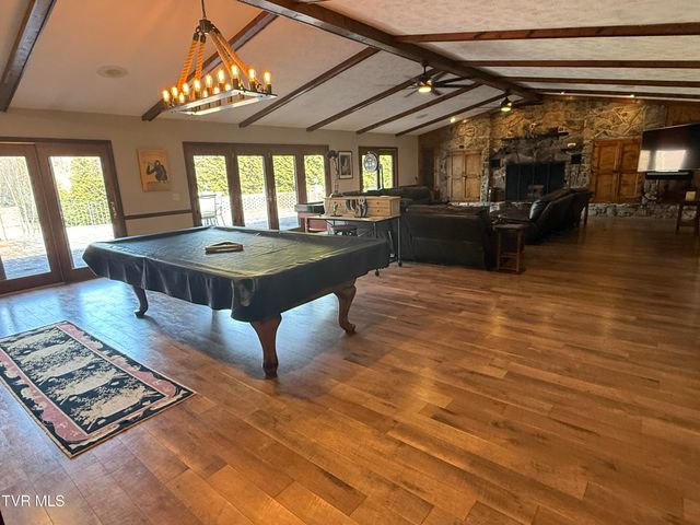 426 River Island Road, Elizabethton, TN 37643