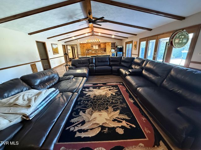 426 River Island Road, Elizabethton, TN 37643