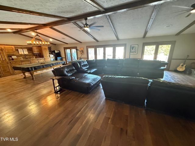 426 River Island Road, Elizabethton, TN 37643