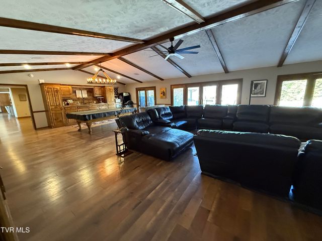 426 River Island Road, Elizabethton, TN 37643