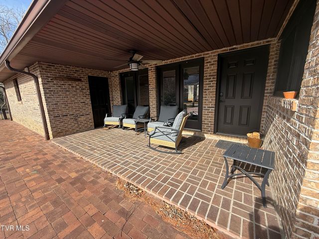 426 River Island Road, Elizabethton, TN 37643