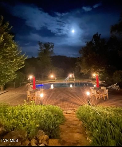 426 River Island Road, Elizabethton, TN 37643