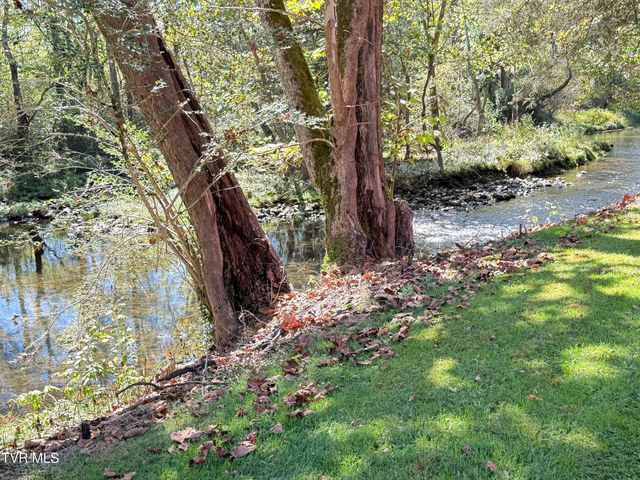 426 River Island Road, Elizabethton, TN 37643