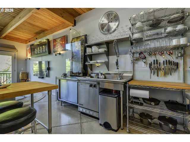 1371 Ne ORENCO STATION Pkwy 14, Hillsboro, OR 97124