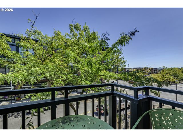1371 Ne ORENCO STATION Pkwy 14, Hillsboro, OR 97124