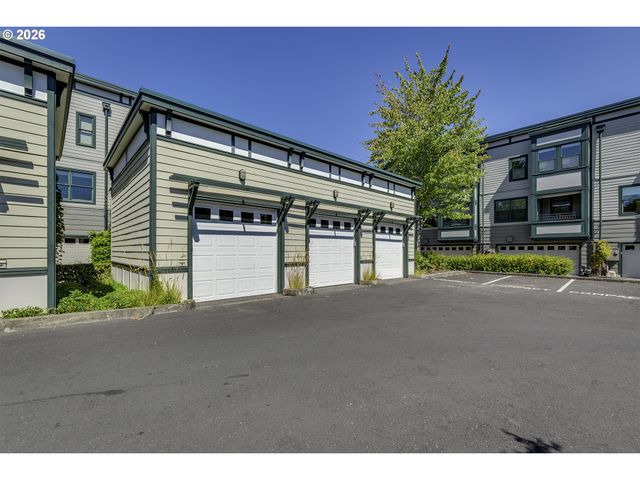 1371 Ne ORENCO STATION Pkwy 14, Hillsboro, OR 97124