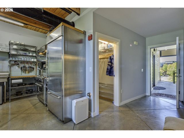 1371 Ne ORENCO STATION Pkwy 14, Hillsboro, OR 97124