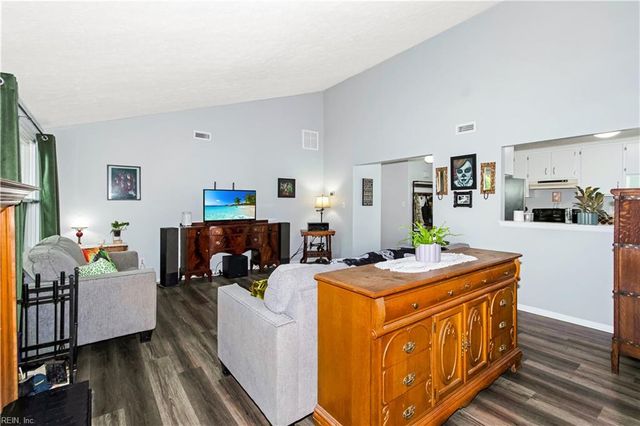 478 Michael Irvin DR, Newport News, VA 23608