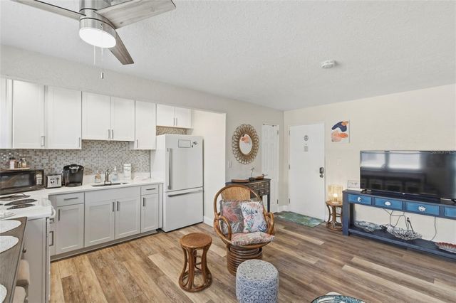 6800 SUNSET WAY 106, St Pete Beach, FL 33706