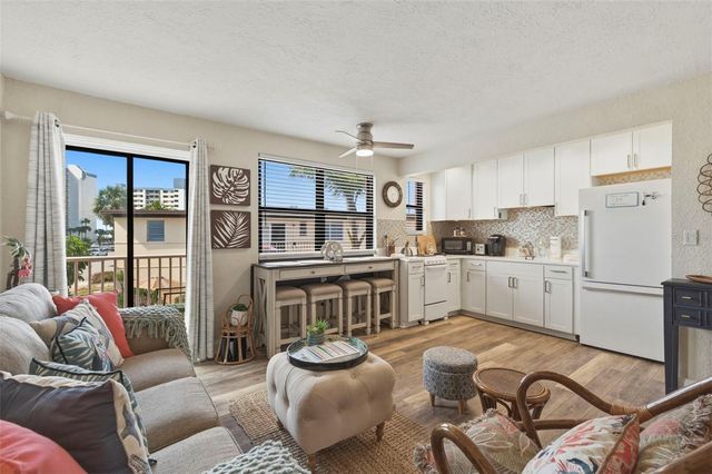 6800 SUNSET WAY 106, St Pete Beach, FL 33706