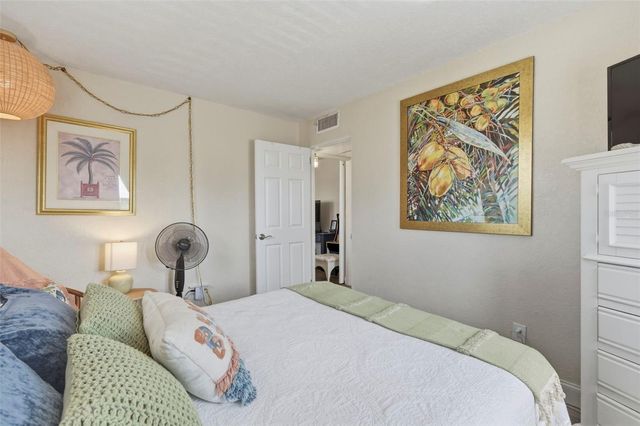 6800 SUNSET WAY 106, St Pete Beach, FL 33706