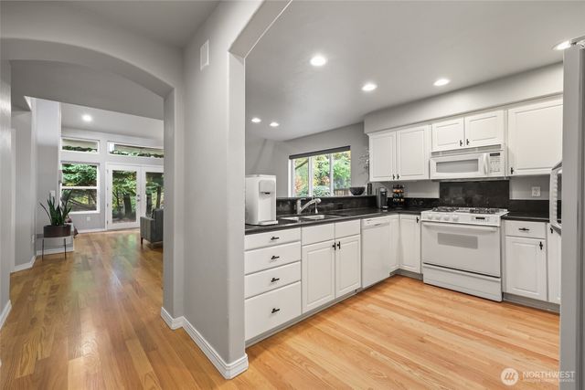 6605 Riviera Court SE, Lacey, WA 98513