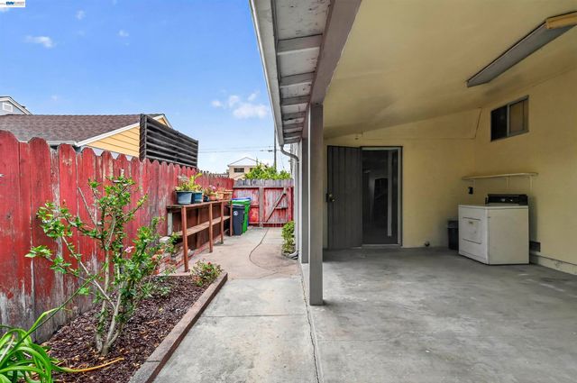 1282 Chapel Ave, San Leandro, CA 94579