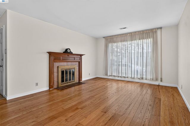 1282 Chapel Ave, San Leandro, CA 94579