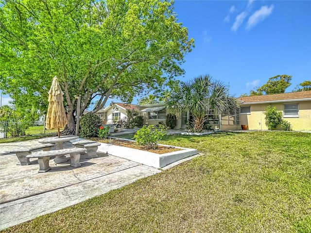 4237 HEADSAIL DRIVE, New Port Richey, FL 34652