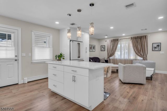 657 Summit Ave, Kenilworth Boro, NJ 07033